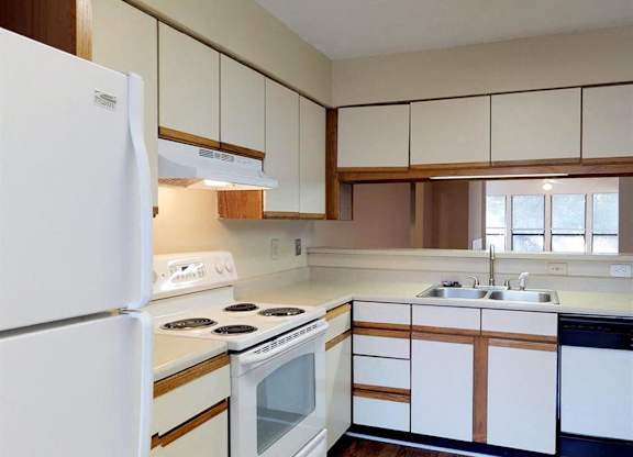 Kitchen at West Wind Landing, Savannah, Georgia.