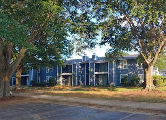 Exterior Landscape at Governors House, Alabama, 35805