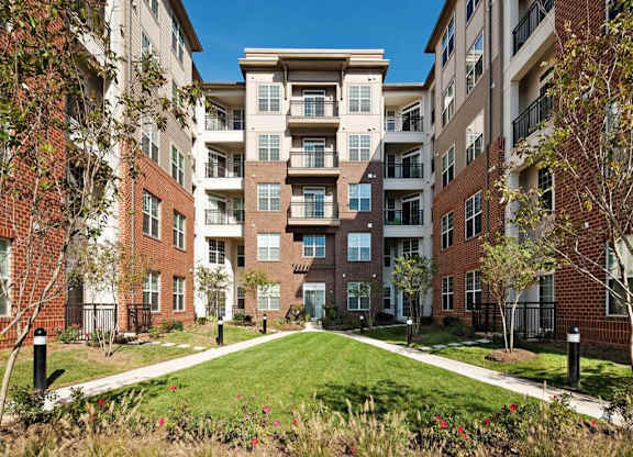 Courtyard View at Hidden Creek, Gaithersburg, MD, 20877