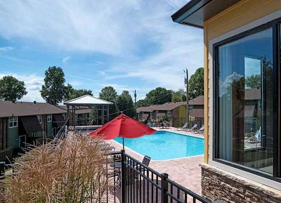 Pool at Ventana at The Lake, Hendersonville, TN 37075.