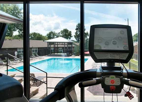 Pool View at Ventana at The Lake, Hendersonville, TN 37075.