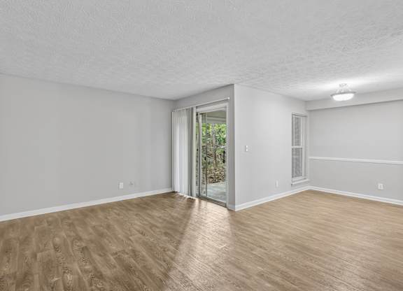 Unfurnished Living Area at Magnolia at Whitlock, Marietta