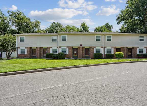 Property Exterior View at Windsor Harbor Apartments, Charlotte, North Carolina