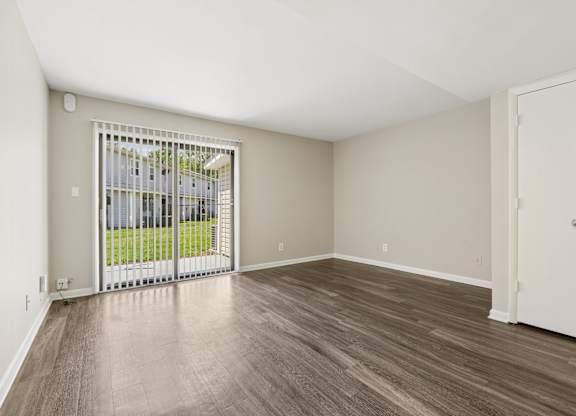 Empty Room at Windsor Harbor Apartments, North Carolina, 28215