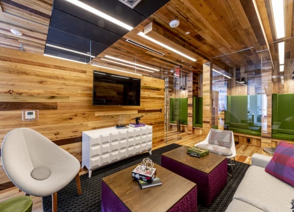 Mission Lofts amenities  conference room