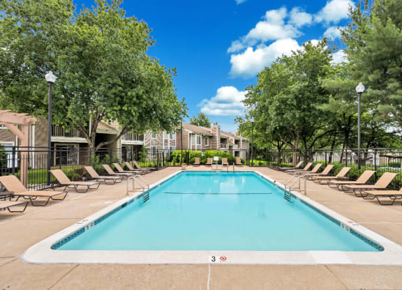 our apartments have a swimming pool with chairs