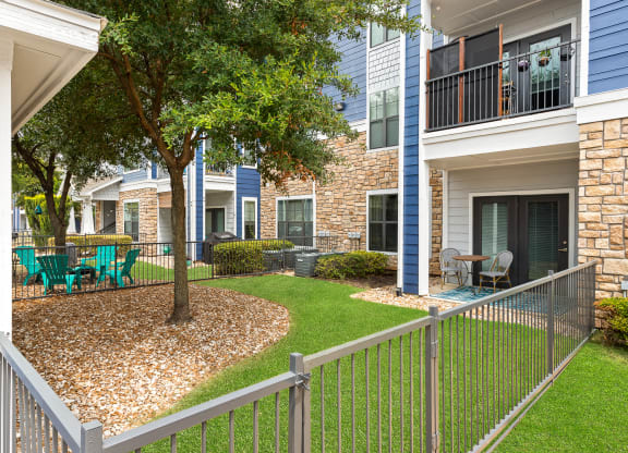 Fenced-in Yards Available