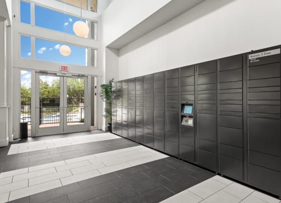Amazon Package Lockers