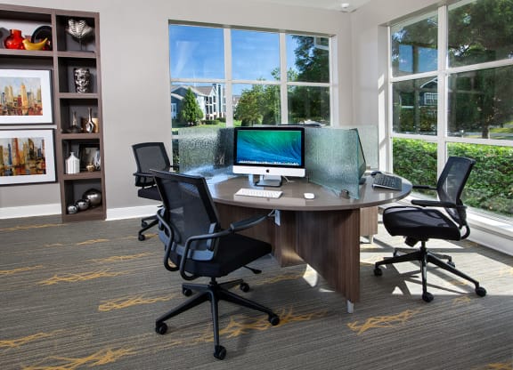 24-Hour Business Center with Computers and Wireless Printing