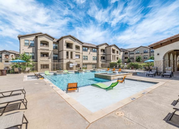 Resort Inspired Pool and Amenities