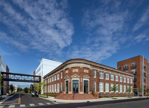 the building in which the hotel is located