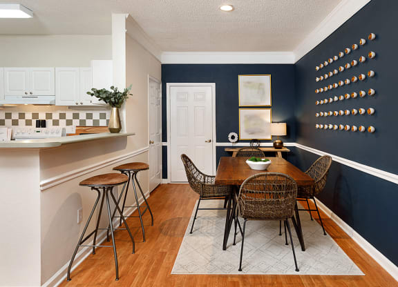 Windcrest Model Dining