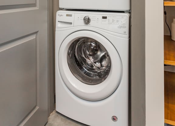 Full Size Washer/Dryer Included