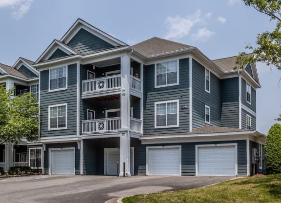 apartments with attached garages