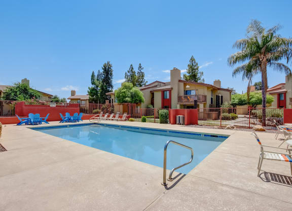 Outdoor Pool at Glen at Mesa Apartments, Mesa, Arizona 85201