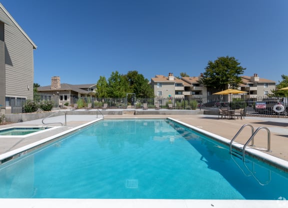 Swimming Pool at Deer Crest Apartments, Broomfield