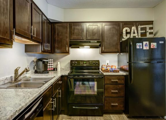 Fully Equipped Kitchen at Glen at Burnsville, Burnsville 