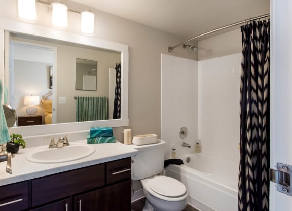 Bathroom at Deer Crest Apartments, Broomfield, CO, 80020