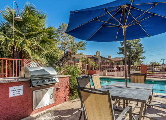 Poolside BBQ Area at Glen at Mesa Apartments, Arizona