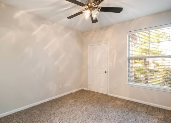 Unfurnished Bedroom at Kingwood Glen, Texas