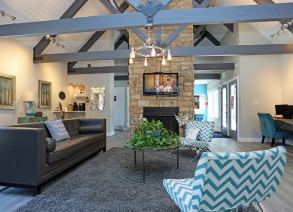 Resident Lounge at Windmill Apartments, Colorado Springs, CO, 80916