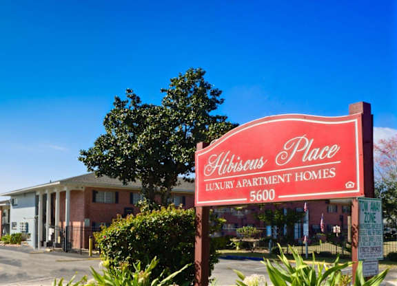 Property Signage at Hibiscus Place Apartments, Orlando