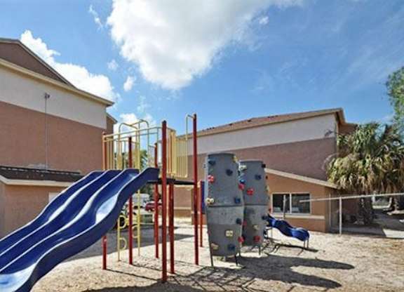 Playground at Oak Chase II, Tampa