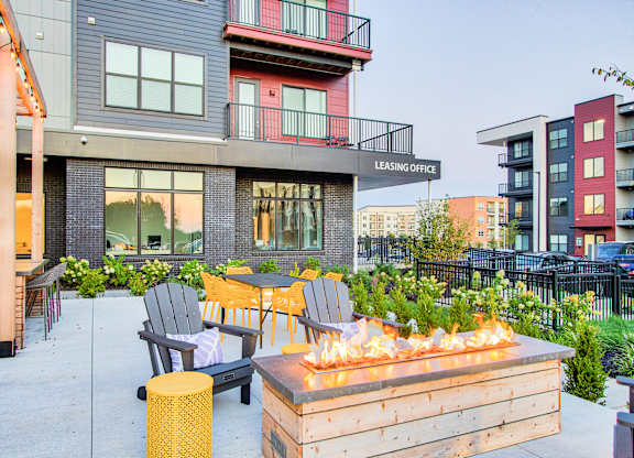 Firepit Patio at Bold on the Blvd, St. Peters Missouri