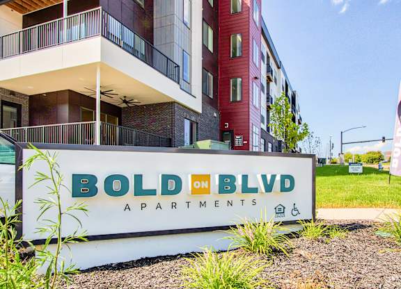 Monument Sign at Bold on the Blvd, St. Peters, 63376