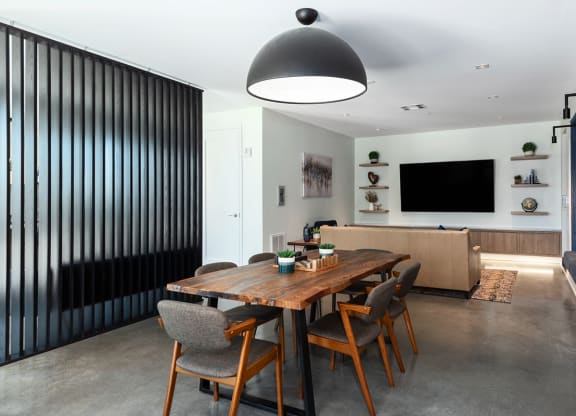 clubhouse with communal seating and TV at Steelcote Square, Missouri, 63103