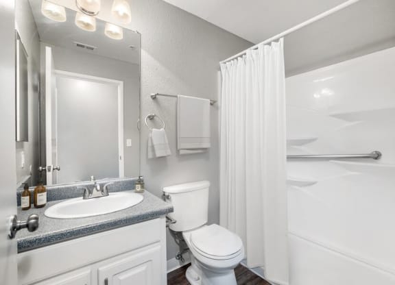 Model bathroom with light countertop