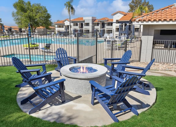 Outdoor Fire Pit Area at Hilands Apartments in Tucson, AZ.