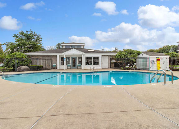 Pool and sundeck  at Stone Ends apartments in Stoughton, MA
