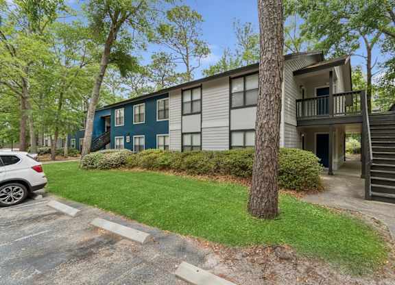 Apartment building exterior at Northlake Apartments in Jacksonville, FL