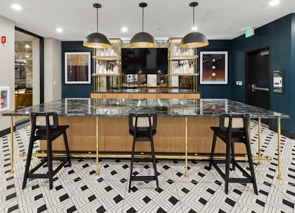 Community kitchen bar