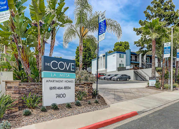 Front Entrance and Landscape at Cove La Mesa Apartments located in La Mesa, CA.