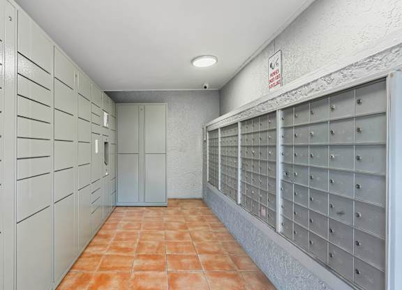 Package receiving at Grand Pavilion Apartments in Tampa, FL