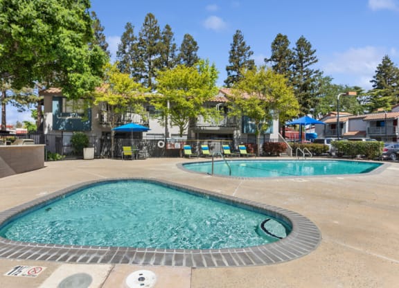 our apartments in mission viejo have a resort style pool