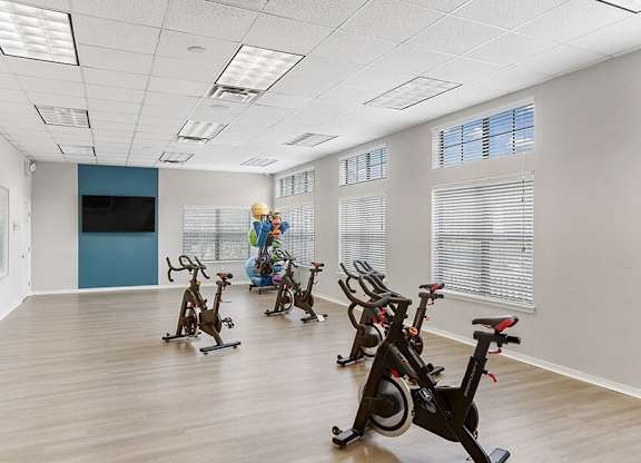 Community Fitness Center with Equipment at Mirage on Kernan Apartments located in Jacksonville, FL.