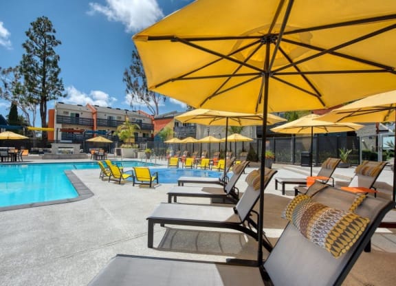 Poolside loungers at Horizon Apartments in Santa Ana, California