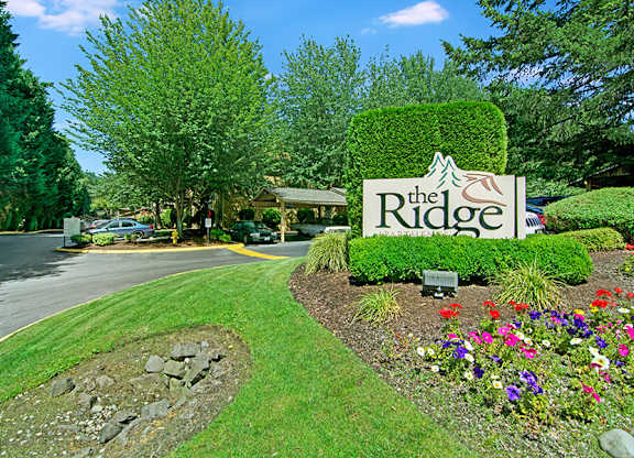 Monument Sign and Landscape at Ridge & Shores Apartments located in Federal Way, WA.