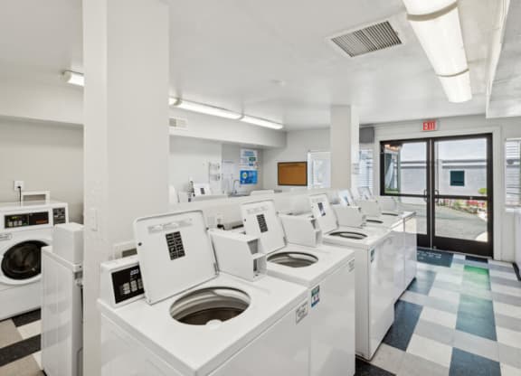 Laundry center at San Mateo