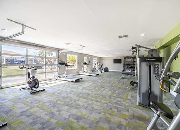 Community Fitness Center at Bridges on Tropicana Apartments located in Las Vegas, Nevada.
