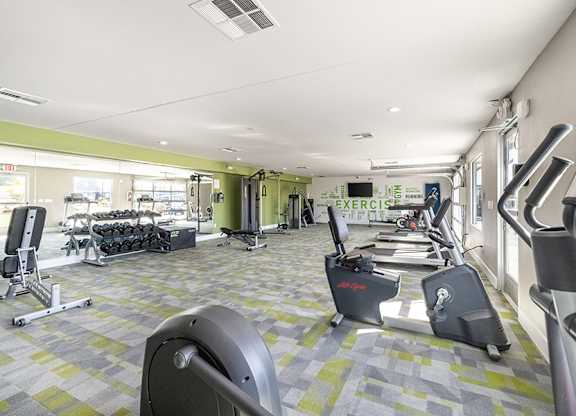 Community Fitness Center at Bridges on Tropicana Apartments located in Las Vegas, Nevada.
