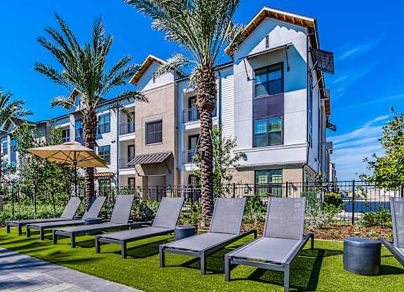 Relaxing area at Alys Crossing Apartments Apartments, Cypress, TX 77433