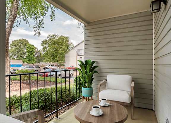 Crosswinds Porch at Crosswinds Apartments, Pearl, MS, 39208