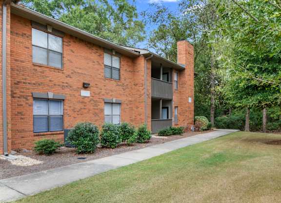 Greenspace Walking Trail at Riverchase Landing Apartments, Hoover, AL