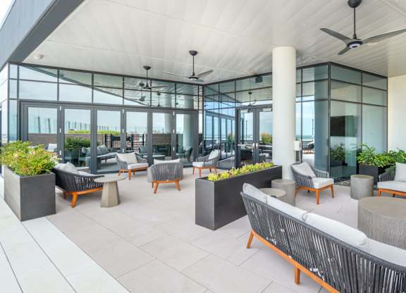Outdoor Seating Area at Eastline Residences Apartments, Dallas, TX