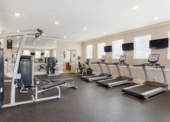 Fitness Center at La Veranda at Polly Lane Apartments,Louisiana 70508