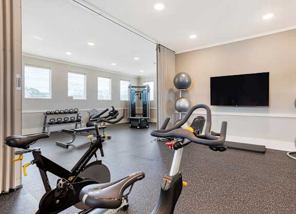 Beautiful Fitness Center at La Veranda at Polly Lane Apartments,Louisiana 70508